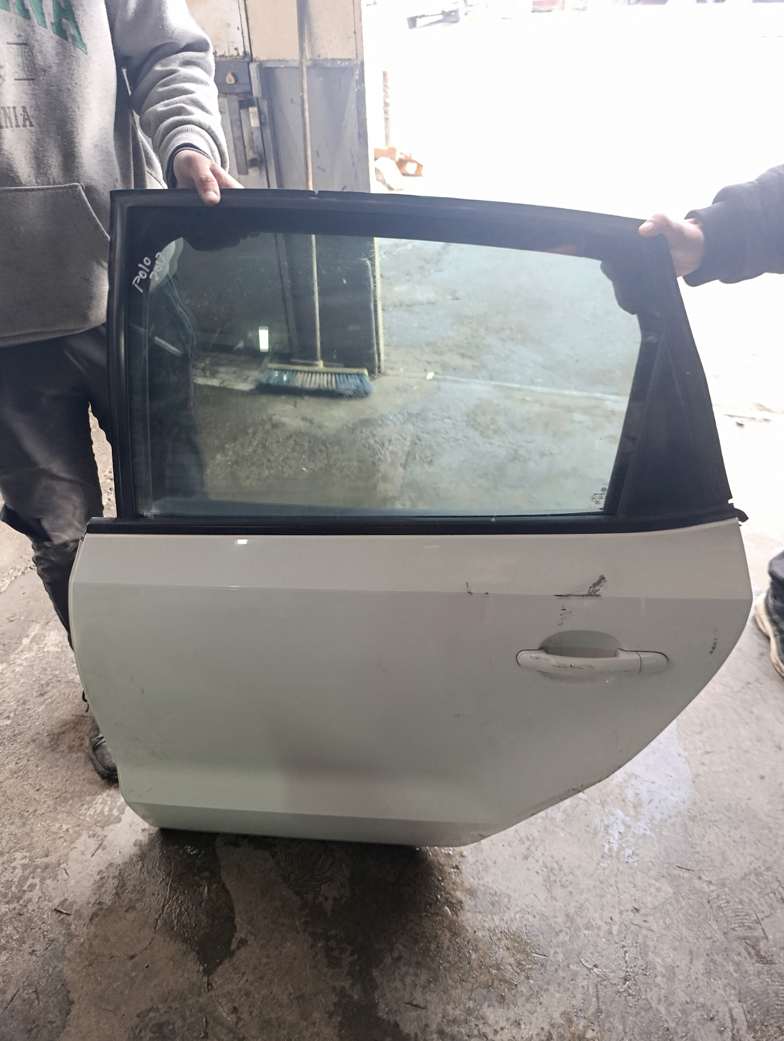 Volkswagen Polo sol arka kapı ve diyer kapilar